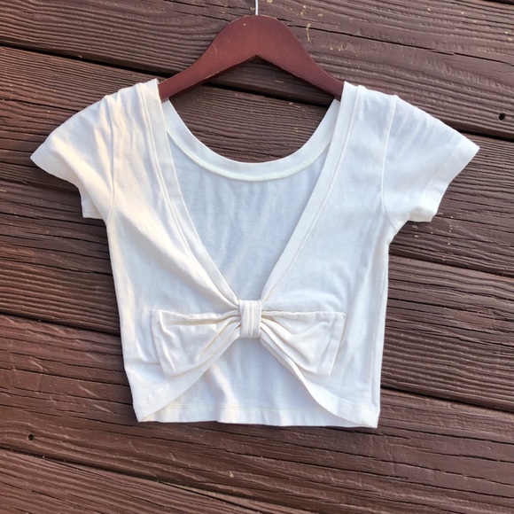 Cream bow detail crop top - Picture 2 of 2